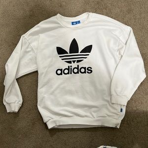 Adidas white sweatshirt. Size large. Good condition!
